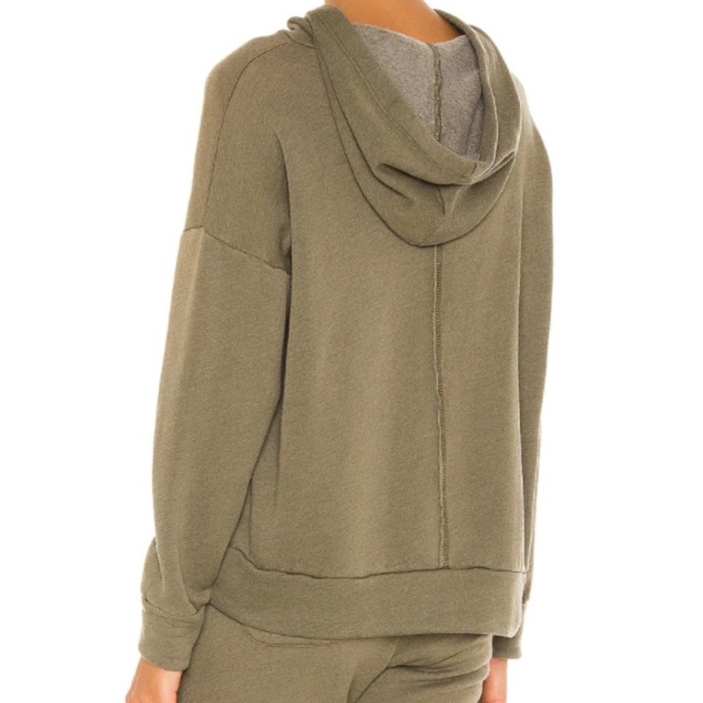 FP Movement | NWOT Army Green Work It Out Soft Oversized VSCO Hoodie Sweatshirt - Picture 3 of 16